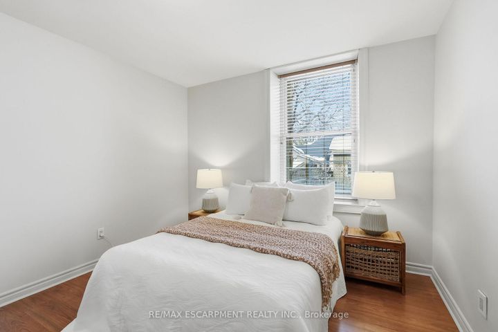 Photo 29 at 2 Union Street, Waterdown, Hamilton