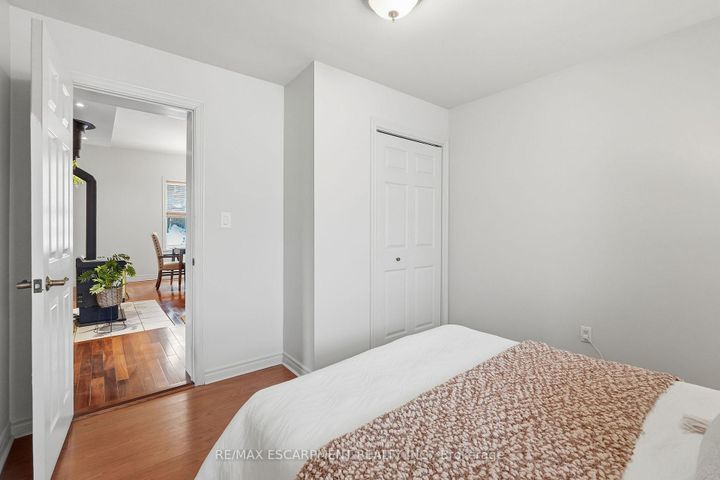 Photo 30 at 2 Union Street, Waterdown, Hamilton