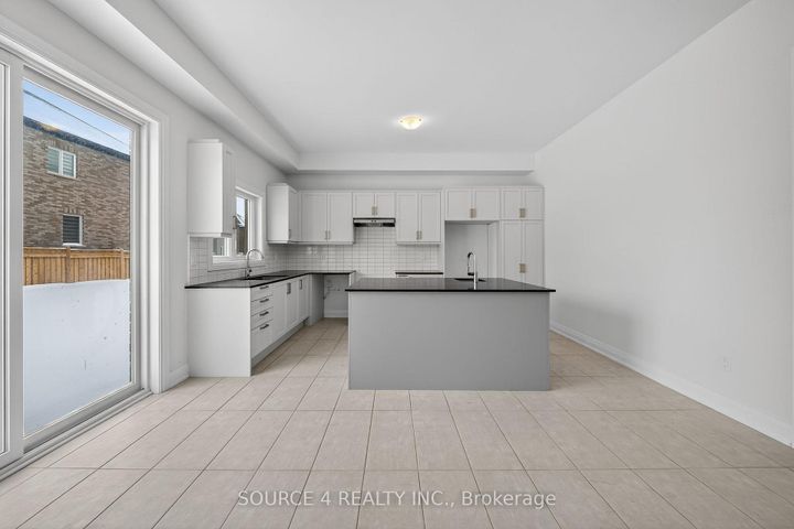 Photo 19 at 3 Speciosa Street, Oak Ridges, Richmond Hill