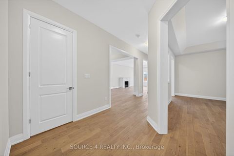 Photo 5 at 3 Speciosa Street, Oak Ridges, Richmond Hill