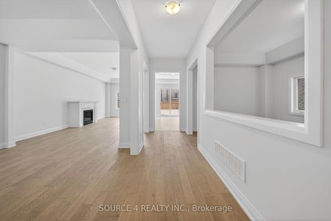 Photo 9 at 3 Speciosa Street, Oak Ridges, Richmond Hill