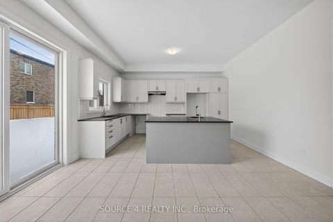 Photo 19 at 3 Speciosa Street, Oak Ridges, Richmond Hill