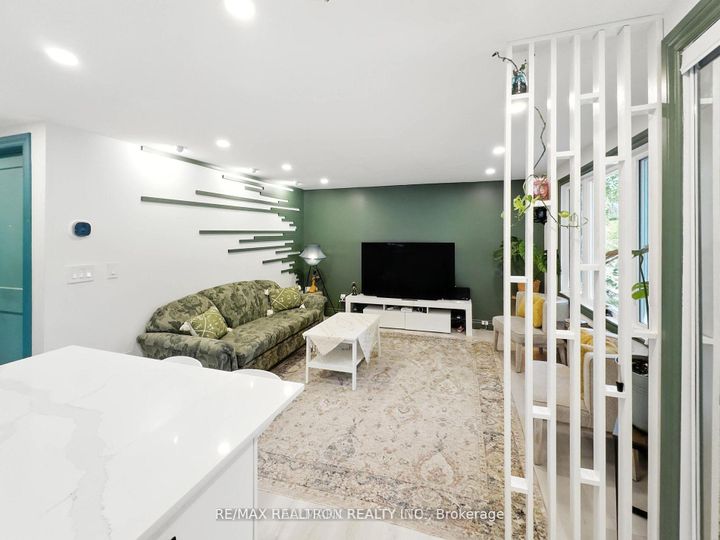 Photo 10 at 757 Srigley Street, College Manor, Newmarket