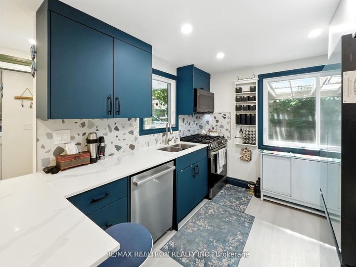 Photo 11 at 757 Srigley Street, College Manor, Newmarket