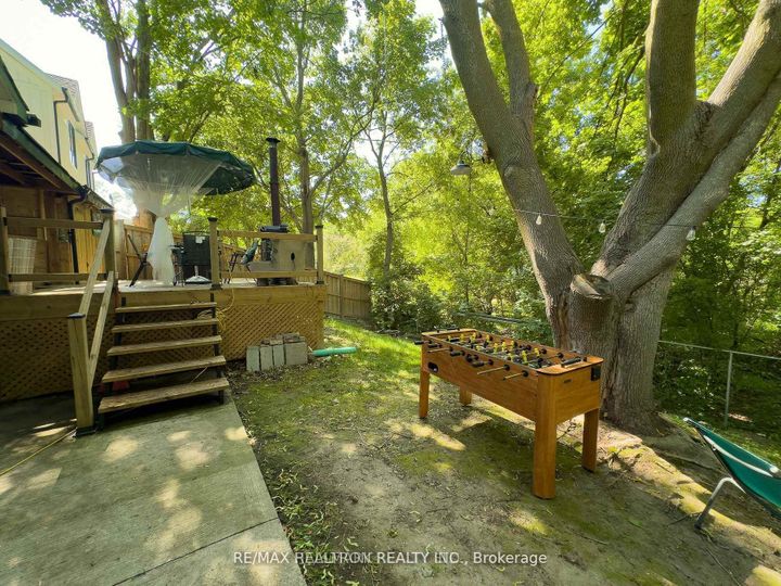 Photo 17 at 757 Srigley Street, College Manor, Newmarket