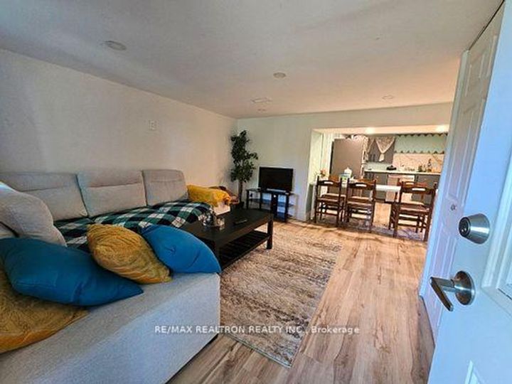 Photo 21 at 757 Srigley Street, College Manor, Newmarket