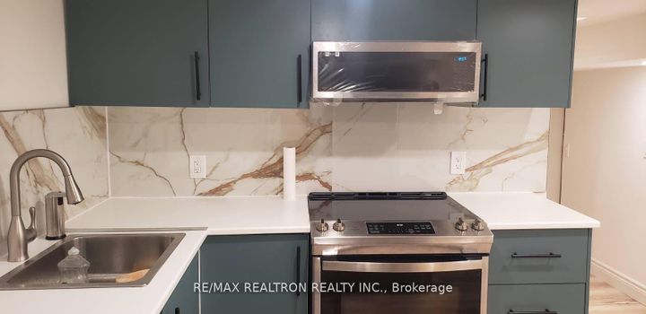 Photo 24 at 757 Srigley Street, College Manor, Newmarket