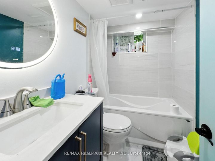 Photo 26 at 757 Srigley Street, College Manor, Newmarket