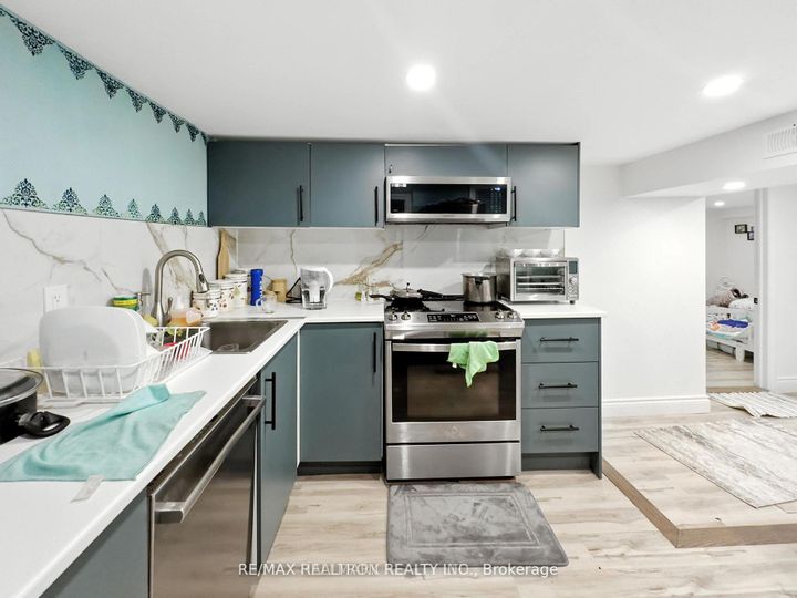 Photo 27 at 757 Srigley Street, College Manor, Newmarket