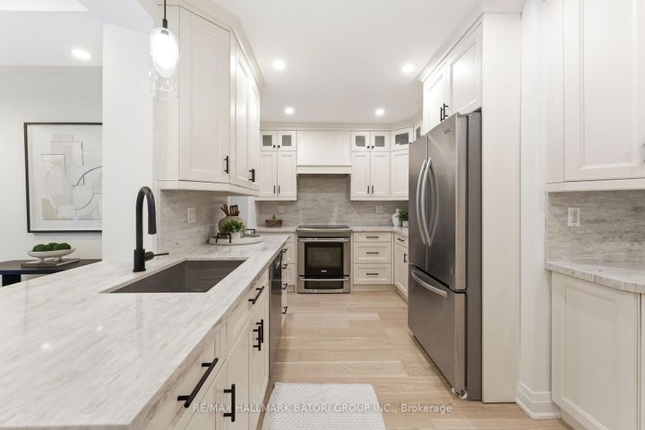 Photo 6 at 221 Richview Avenue, Forest Hill South, Toronto