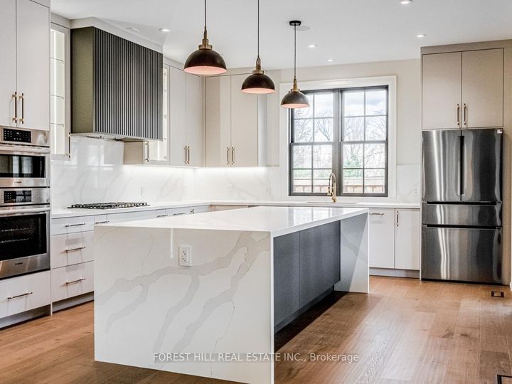 Photo 7 at 7089 Second Line W, Meadowvale Village, Mississauga