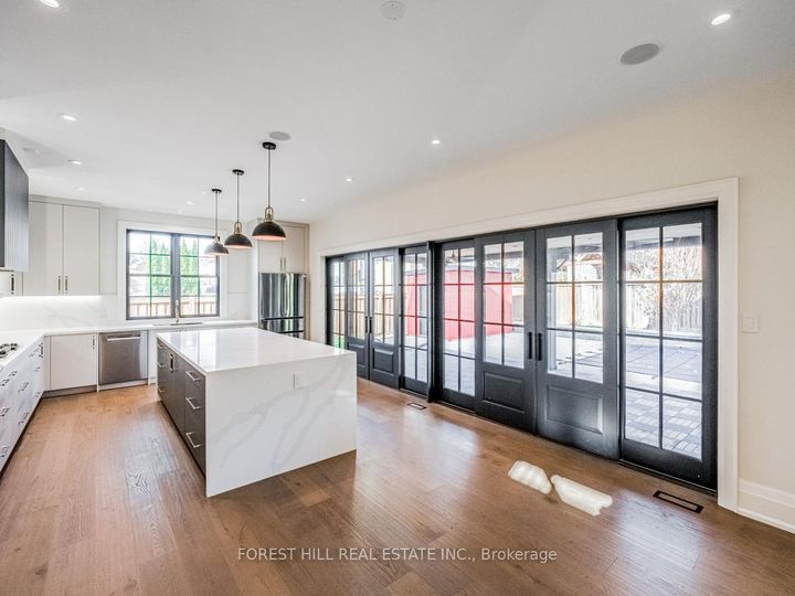 Photo 8 at 7089 Second Line W, Meadowvale Village, Mississauga