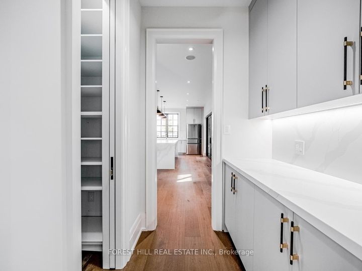 Photo 13 at 7089 Second Line W, Meadowvale Village, Mississauga