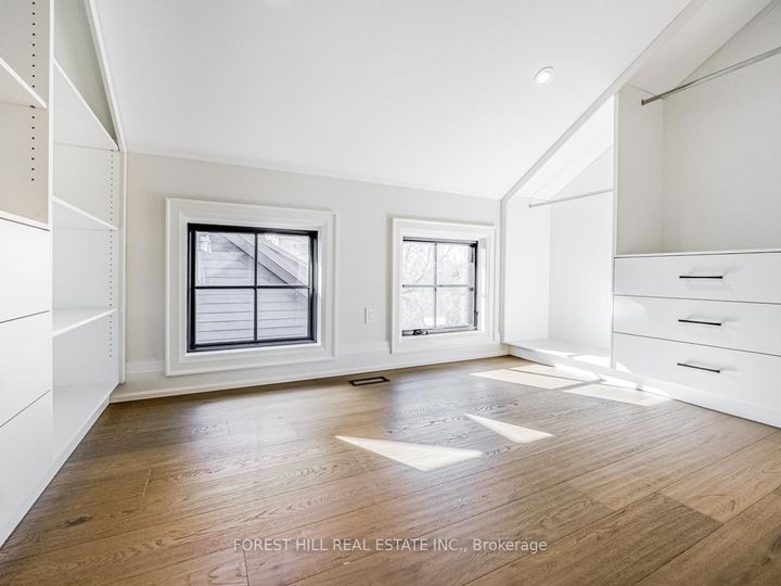 Photo 24 at 7089 Second Line W, Meadowvale Village, Mississauga