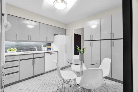 Photo 8 at 303 - 350 Lonsdale Road, Forest Hill South, Toronto