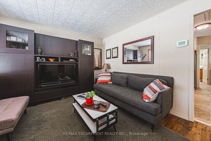 Photo 4 at 28 Munn Street, Raleigh, Hamilton