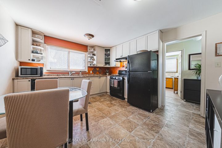 Photo 5 at 28 Munn Street, Raleigh, Hamilton