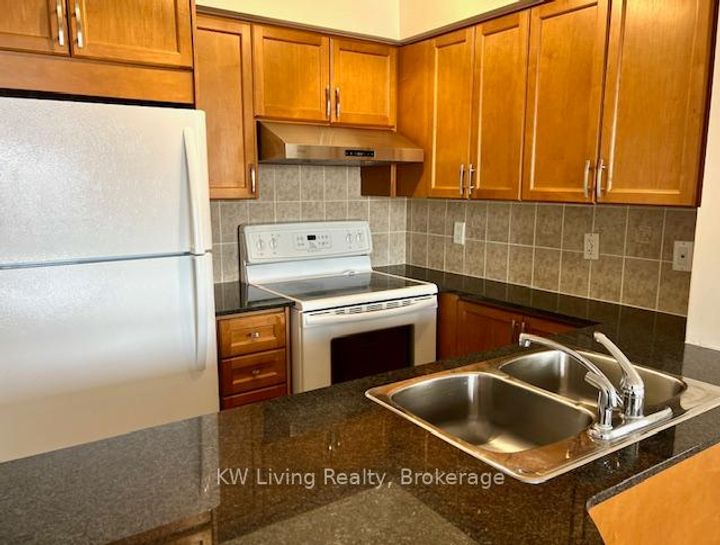 Photo 11 at 1301 - 18 Kenaston Gardens, Bayview Village, Toronto