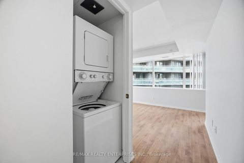 Photo 17 at 419 - 20 Joe Shuster Way, South Parkdale, Toronto