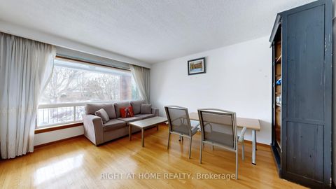 Photo 9 at 94 Madawaska Avenue, Newtonbrook East, Toronto