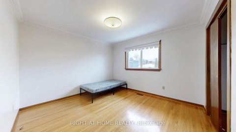 Photo 24 at 94 Madawaska Avenue, Newtonbrook East, Toronto