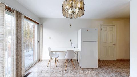 Photo 31 at 94 Madawaska Avenue, Newtonbrook East, Toronto