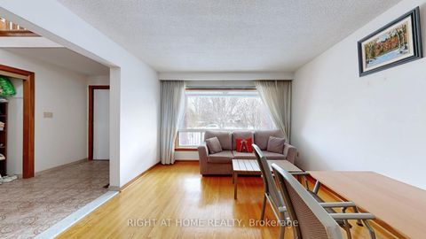 Photo 36 at 94 Madawaska Avenue, Newtonbrook East, Toronto