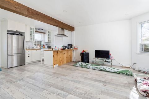 Photo 3 at 64 Pelmo Crescent, Pelmo Park W4, Toronto