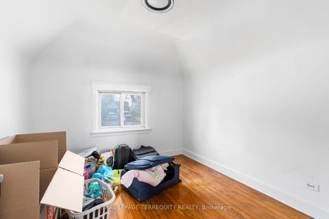 Photo 13 at 64 Pelmo Crescent, Pelmo Park W4, Toronto