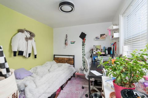 Photo 19 at 64 Pelmo Crescent, Pelmo Park W4, Toronto