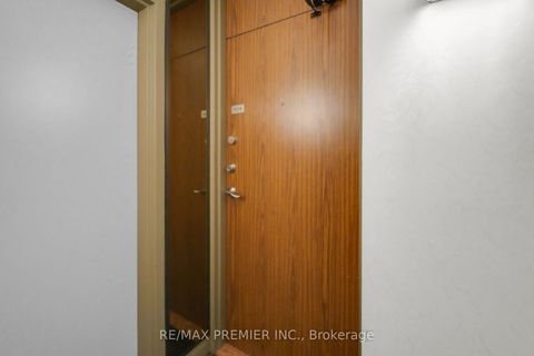 Photo 33 at 904 - 250 Scarlett Road, Smythe, Toronto