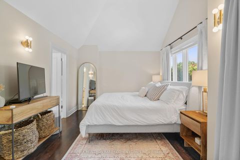 Photo 25 at 141 Latimer Avenue, Lawrence Park South, Toronto