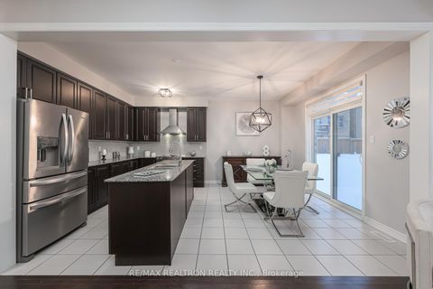 Photo 8 at 30 Terry Crescent, Bowmanville, Clarington