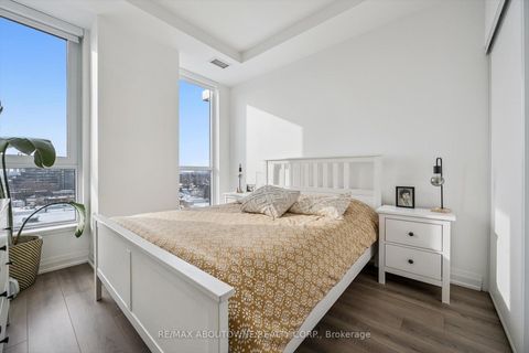 Photo 12 at 802 - 286 Main Street, Danforth, Toronto