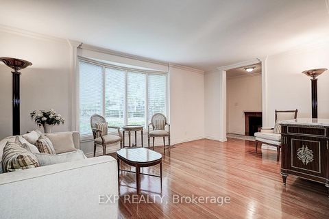 Photo 2 at 62 Kempsell Crescent, Don Valley Village, Toronto