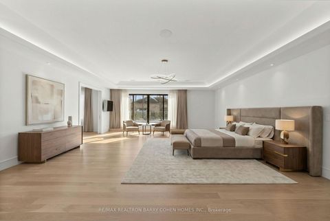 Photo 9 at 103 Old Colony Road, Windfields, Toronto