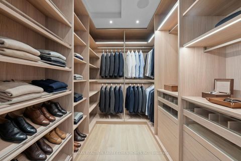 Photo 11 at 103 Old Colony Road, Windfields, Toronto