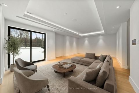 Photo 28 at 103 Old Colony Road, Windfields, Toronto