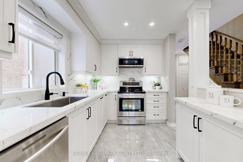 Photo 10 at 129 Knapton Drive, Woodland Hill, Newmarket