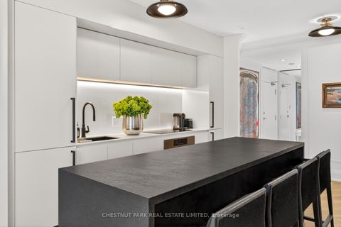 Photo 7 at 301 - 20 Scrivener Square, Moore Park, Toronto