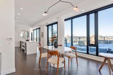 Photo 11 at 1309 - 505 Richmond Street W, Waterfront Communities C1, Toronto