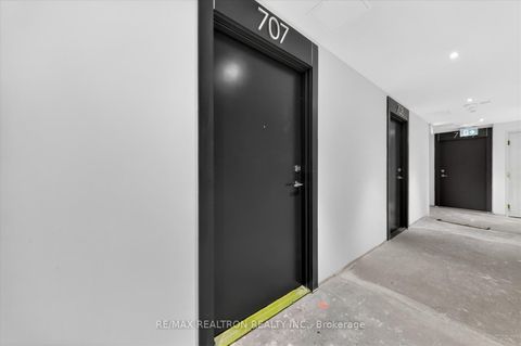 Photo 8 at 707 B - 7437 Kingston Road, Rouge E11, Toronto