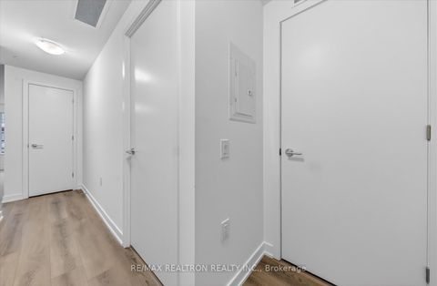 Photo 10 at 707 B - 7437 Kingston Road, Rouge E11, Toronto
