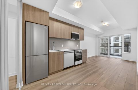 Photo 11 at 707 B - 7437 Kingston Road, Rouge E11, Toronto