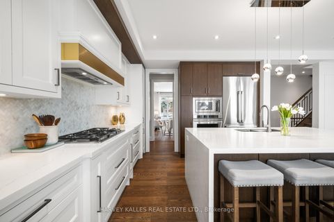 Photo 13 at 39 Amsterdam Avenue, Parkview, Toronto