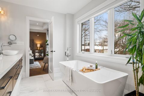 Photo 25 at 39 Amsterdam Avenue, Parkview, Toronto