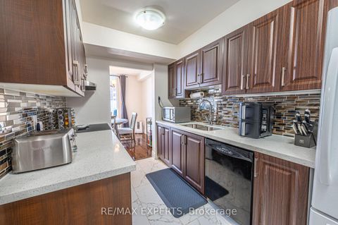 Photo 8 at 901 - 100 Prudential Drive, Dorset Park, Toronto