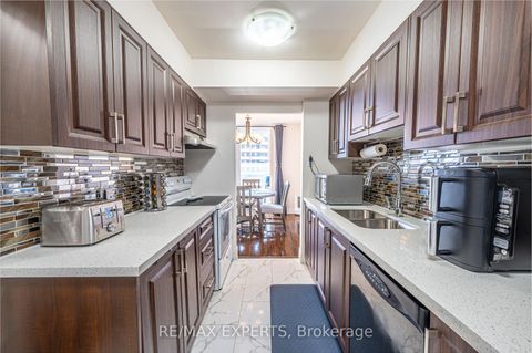 Photo 10 at 901 - 100 Prudential Drive, Dorset Park, Toronto