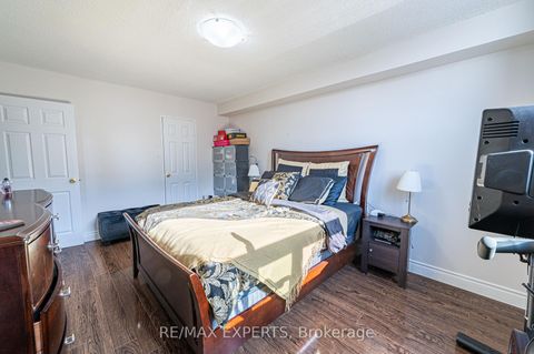 Photo 13 at 901 - 100 Prudential Drive, Dorset Park, Toronto