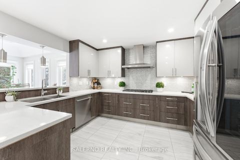 Photo 13 at 118 Torran Road, Islington Woods, Vaughan